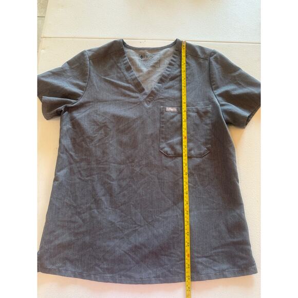 FIGS Technical Collection Gray Short Sleeve Scrub Top Sz M One Chest Pocket - Picture 4 of 6